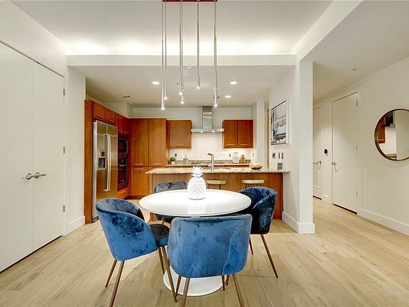 4th image of 210 Lee Barton Dr Unit 213