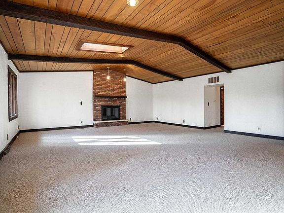 5th image of 2909 W Kent Dr