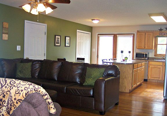 4th image of 109 Apartment St