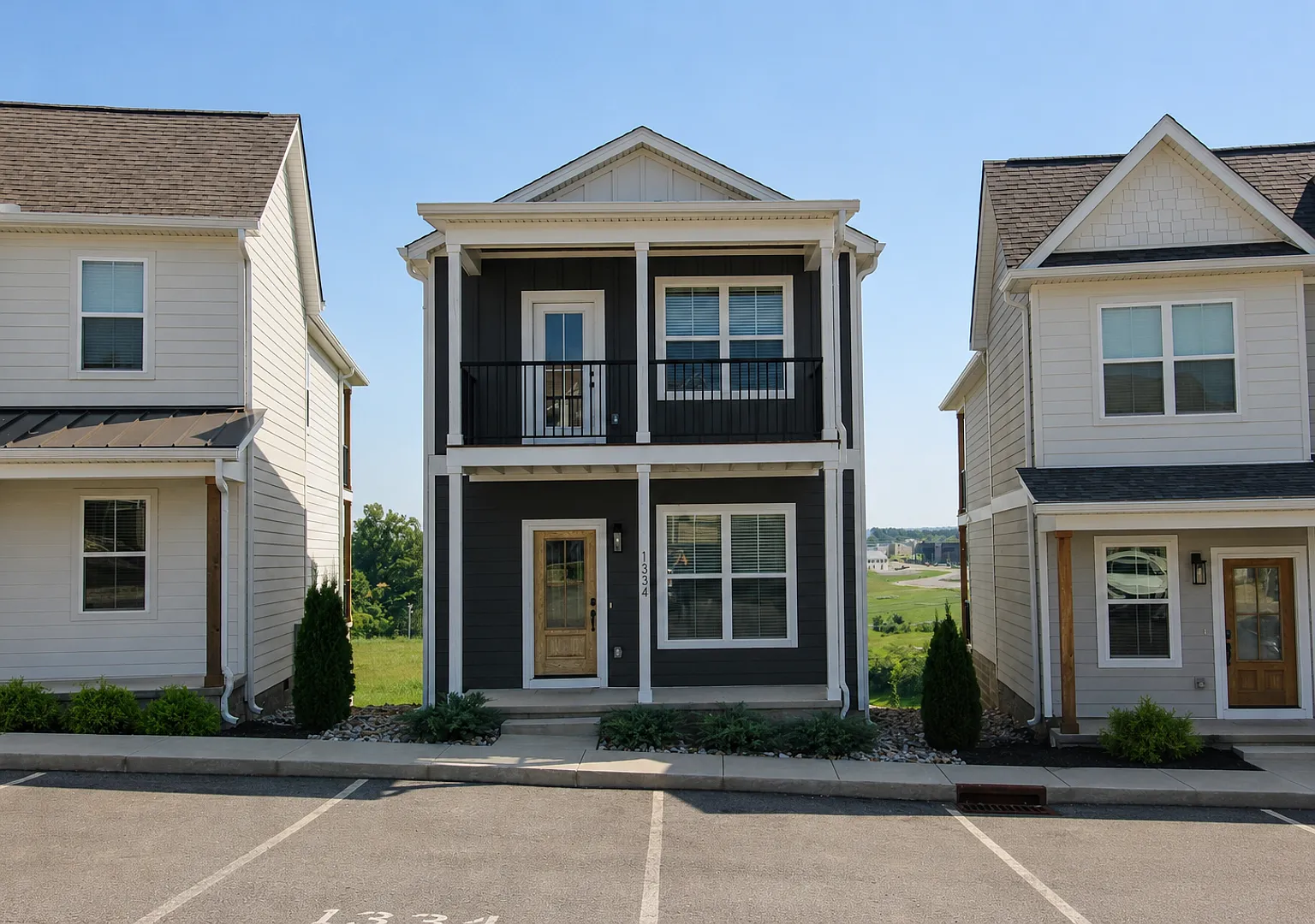One Month Free! | 3-Bedroom Highbury Townhome with Pool and Pickleball Court — Photo 1