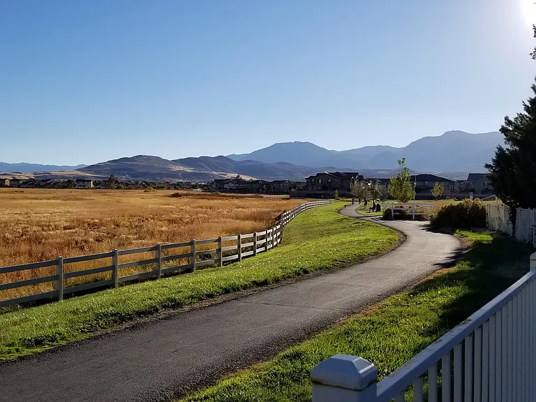 2050 Brittany Meadows Dr — Photo 10