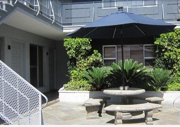 4th image of 3711 Inglewood Blvd APT 5