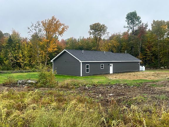 3rd image of 256 Merrill Road