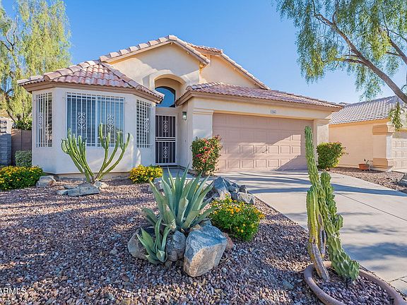 3rd image of 2104 E ROSEMONTE Drive