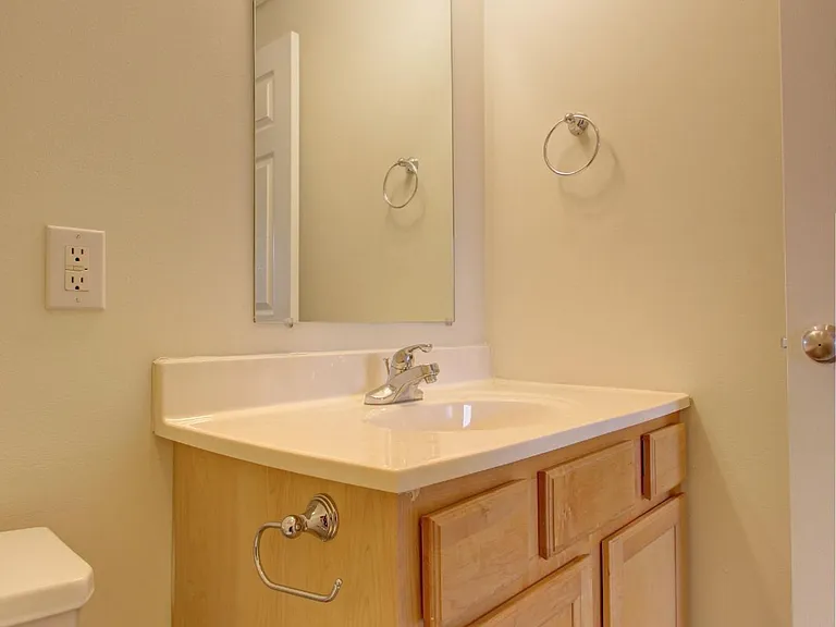 Scholar's Quad Collegiate Apartments — Photo 39