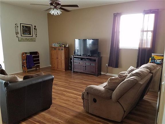 4th image of 11204 Scotchwood Dr