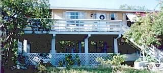 1st image of 305 Ferreire St
