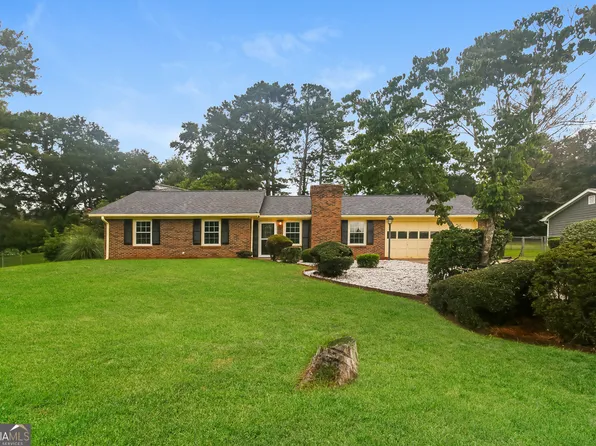 3413 Creekwood Dr SE, Conyers, GA 30094