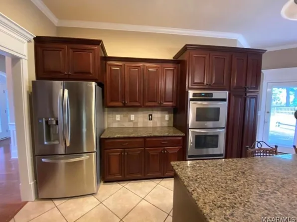 145 Mountain Meadows Ln, Wetumpka, AL 36093