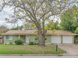 1217 Hurstview Dr, Hurst, TX 76053