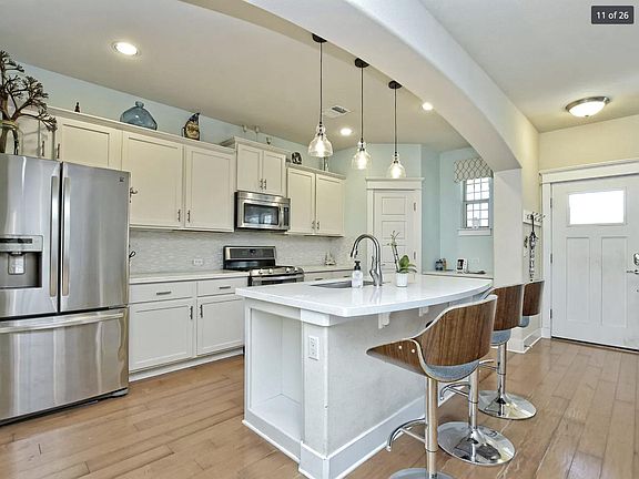2nd image of 11008 Railway Ln