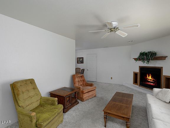 5th image of 1665 E South Dr