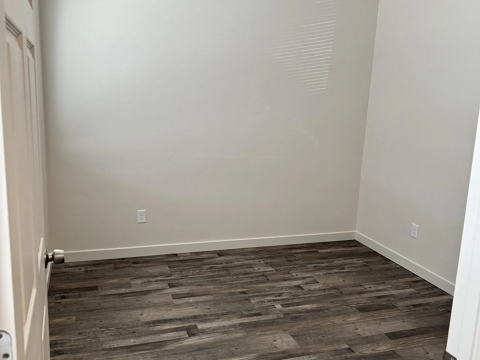 309 East Grove Avenue - a — Photo 3