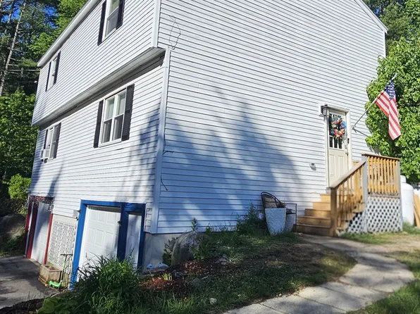 40 Grondin Dr, Farmington, NH 03835