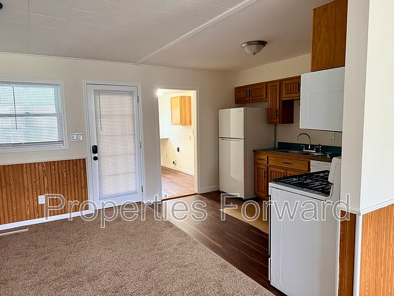 4330 Ashgrove Dr — Photo 3