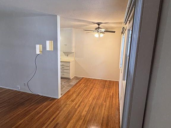 4th image of 5090 College Ave
