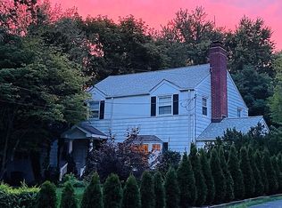 8 Ethelridge Rd, White Plains, NY 10605