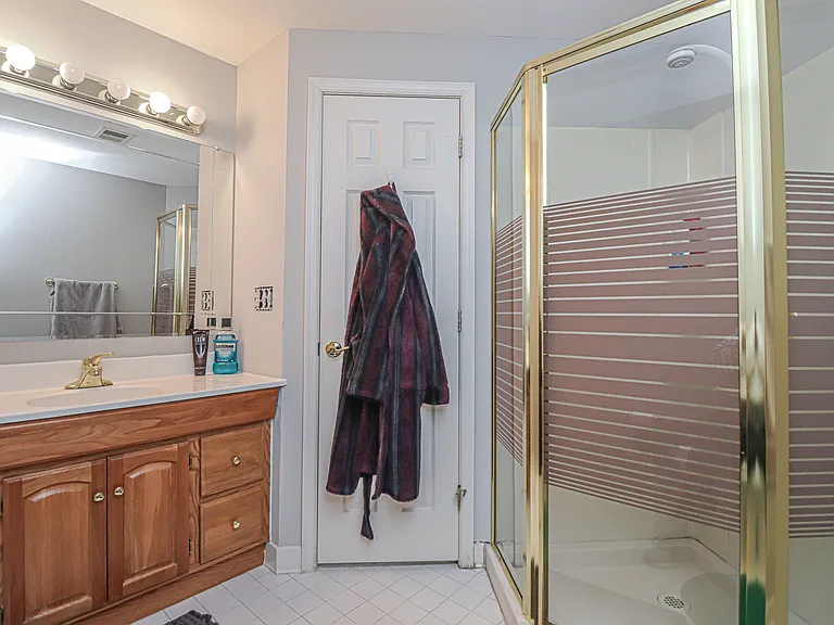 3900 Kathryn Jean Ct — Photo 9