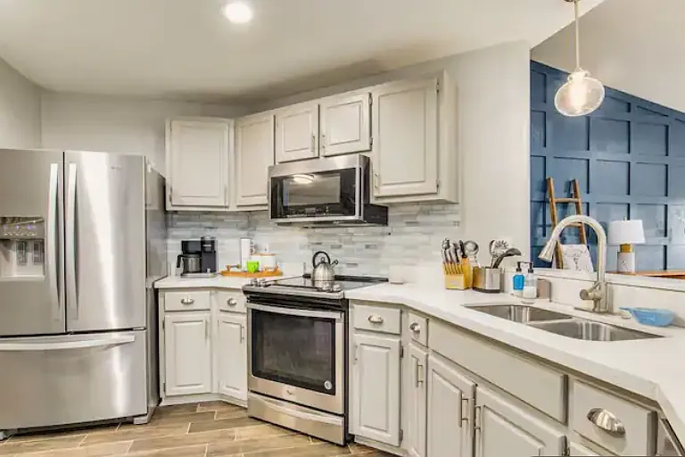 1765 Marseille Dr — Photo 2