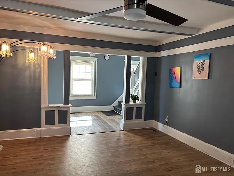 220 S Washington Ave — Photo 2