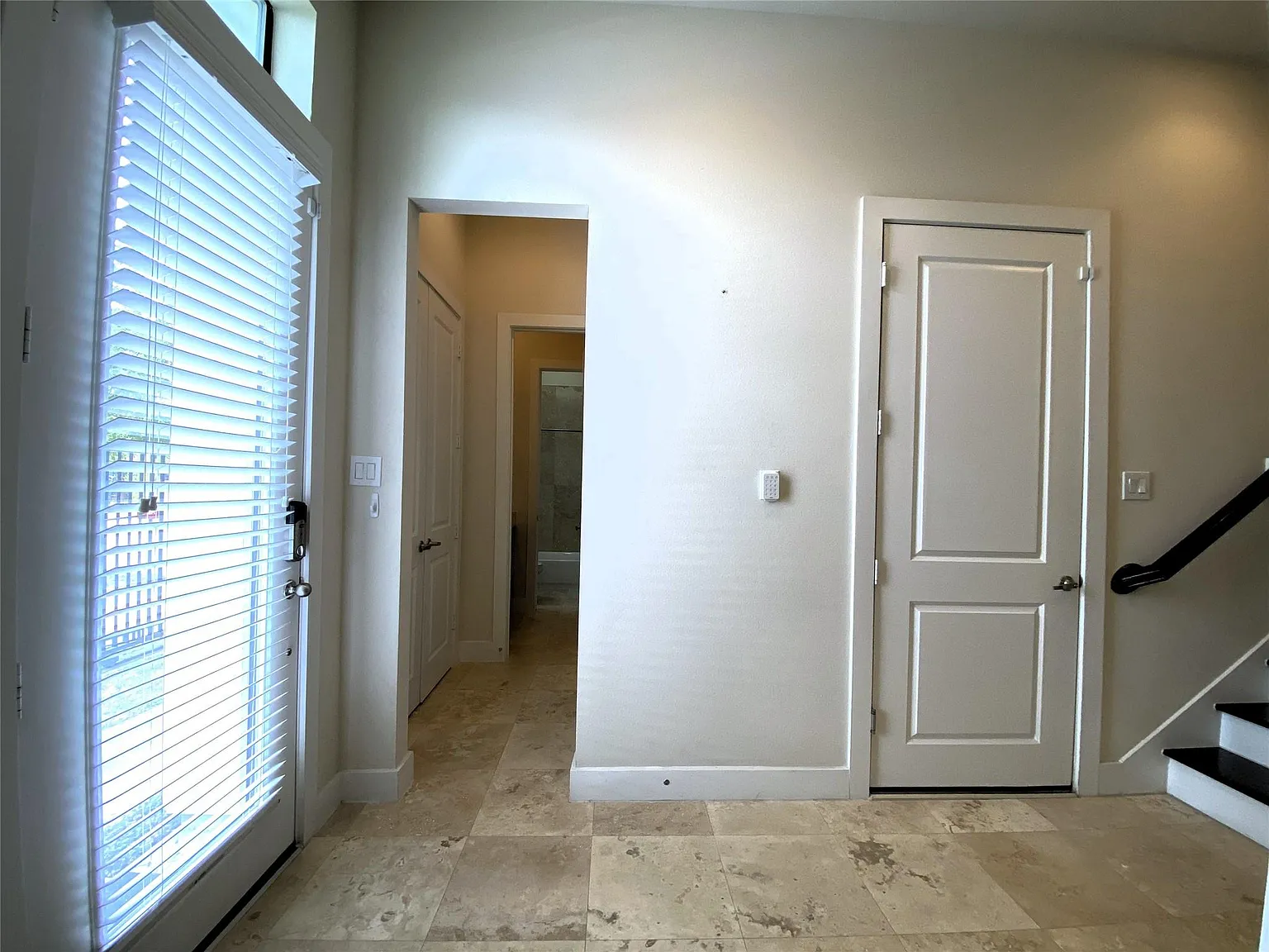 3 bed, 2.0 bath, 1460 sqft, $2,295 — Photo 4