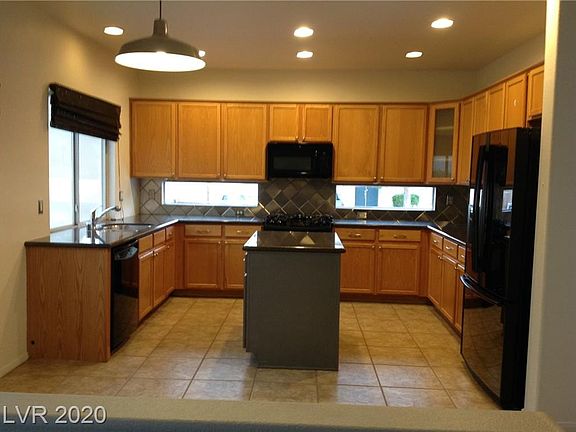 5th image of 2741 Bass Lake St