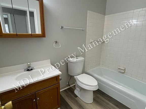 5th image of 3121 Southfield Dr APT 9