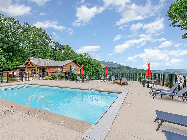 508 Overlook Dr #2 — Photo 3