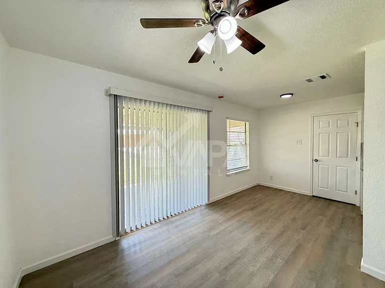 7319 Walnut Valley Dr — Photo 6