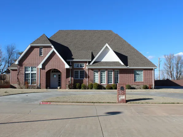 2314 Camden Way, Woodward, OK 73801