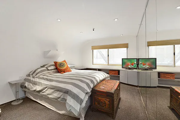 Sold by Corcoran | media 23