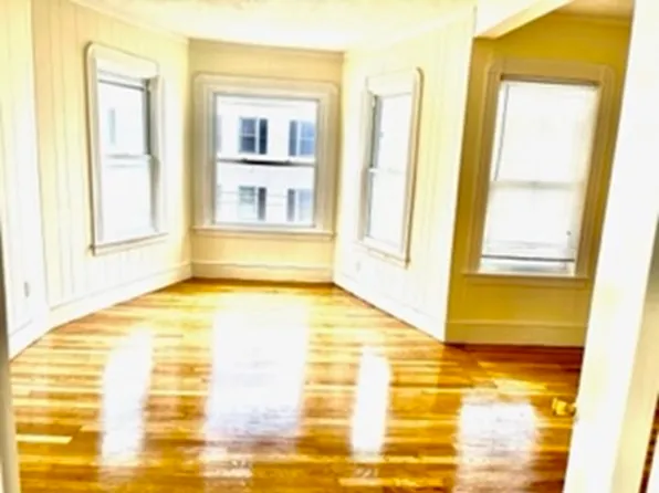 181-183 Ashley Blvd, New Bedford, MA 02746