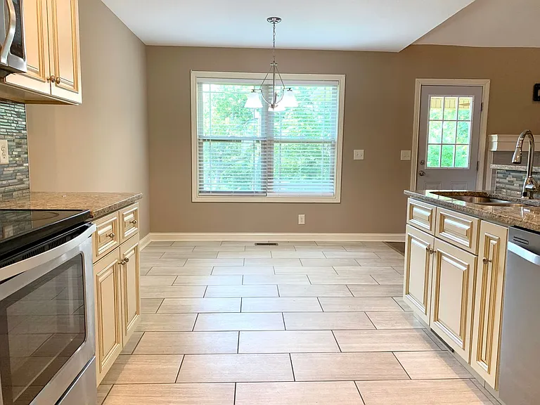 1053 Quiver Ln — Photo 6