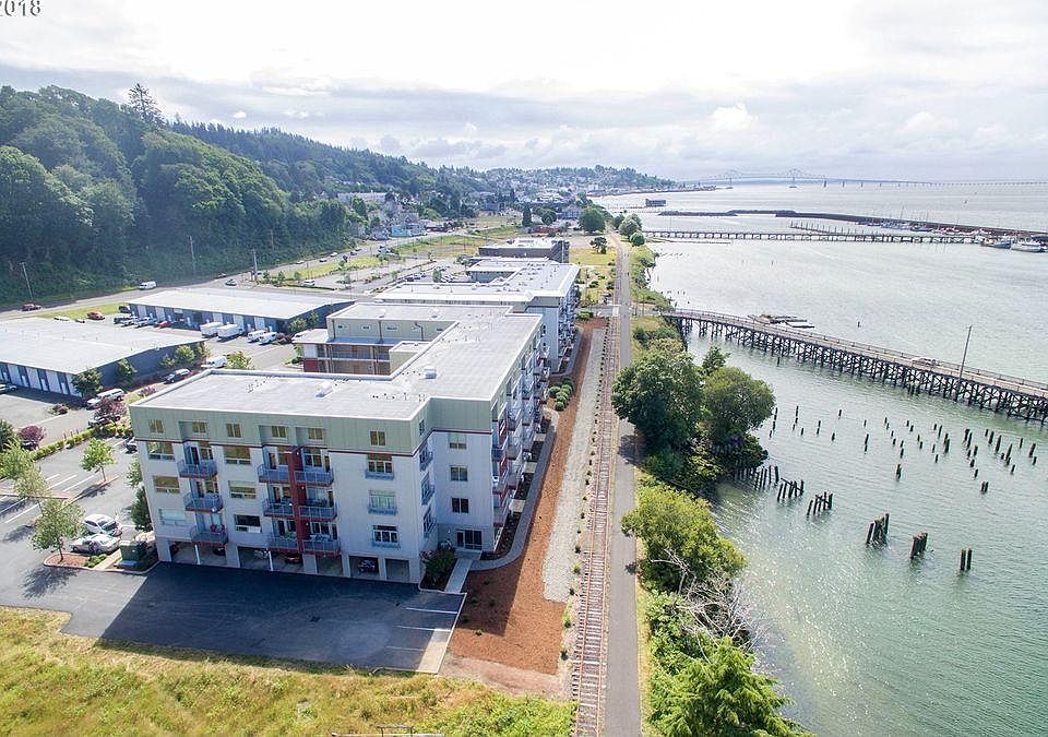 closest waterfront 3rd floor