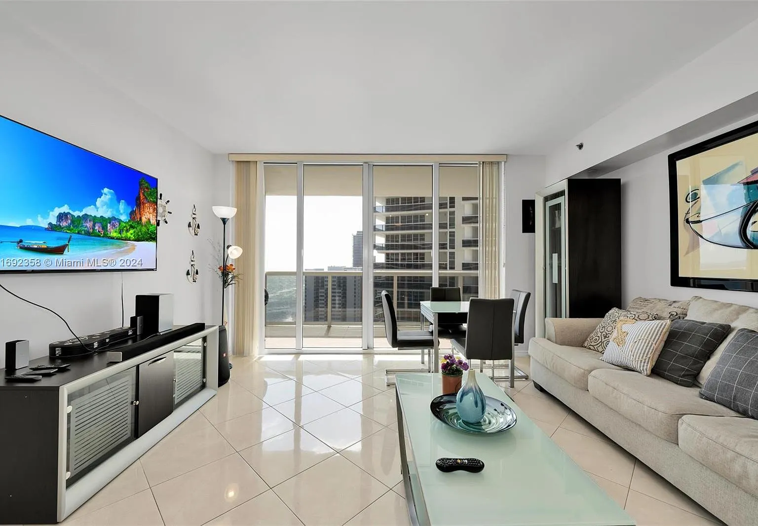 Beach Club Two Condo — Photo 1
