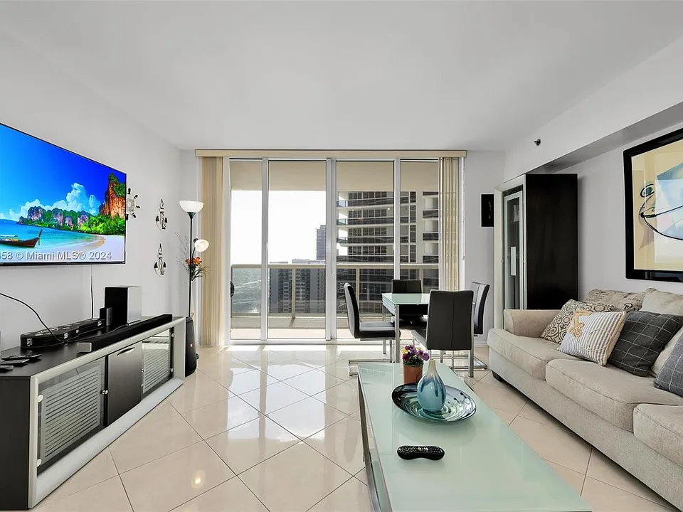 1830 S Ocean Dr #2505