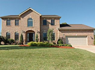 1043 Lexington Dr, Export, PA
