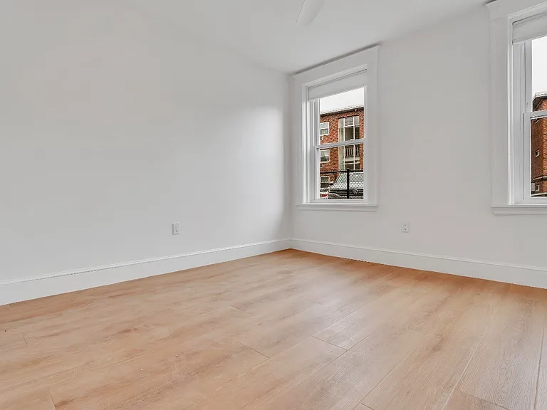 316 Summit Ave #102 — Photo 16