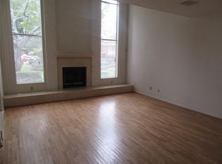 727 Bunker Hill Rd APT 40, Houston, TX 77024