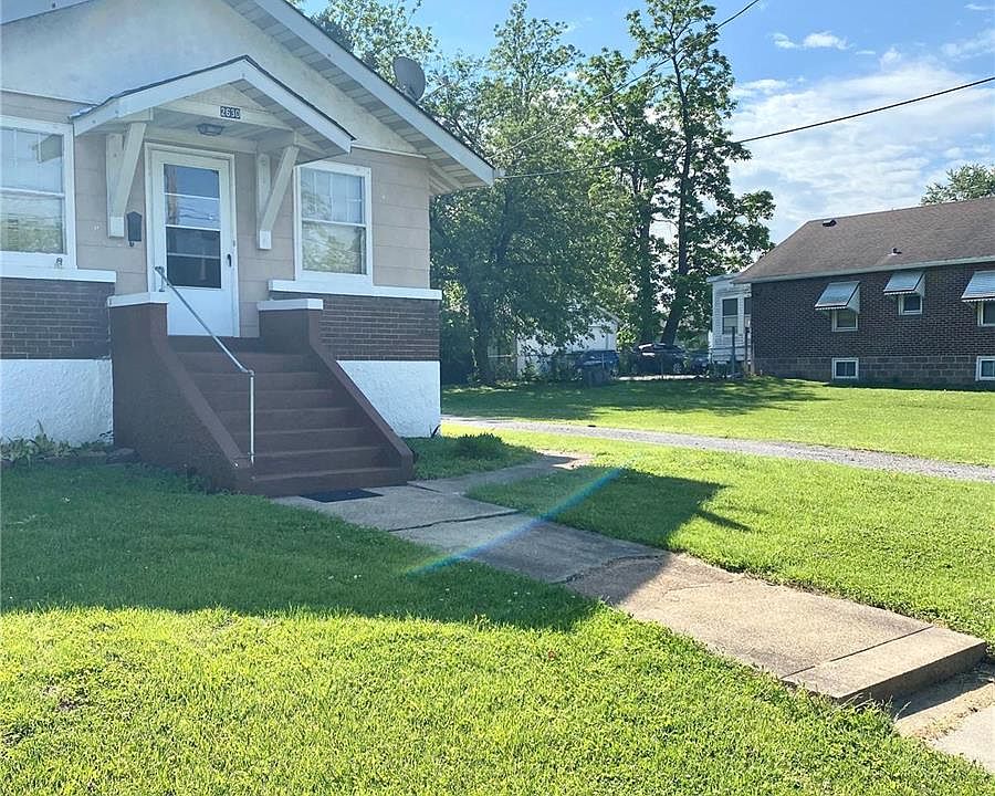 1st image of 2628 Lyndhurst Ave