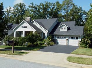 89 Meadow View Rd, Brevard, NC 28712