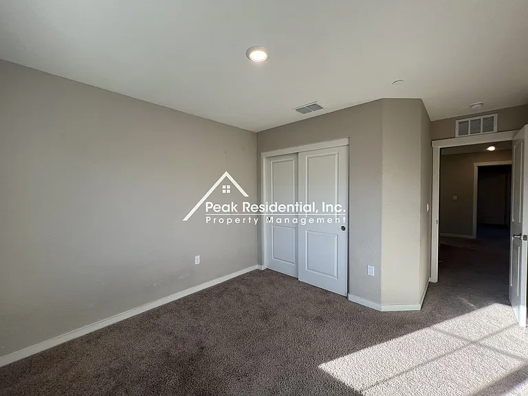 2808 Bedell St — Photo 12