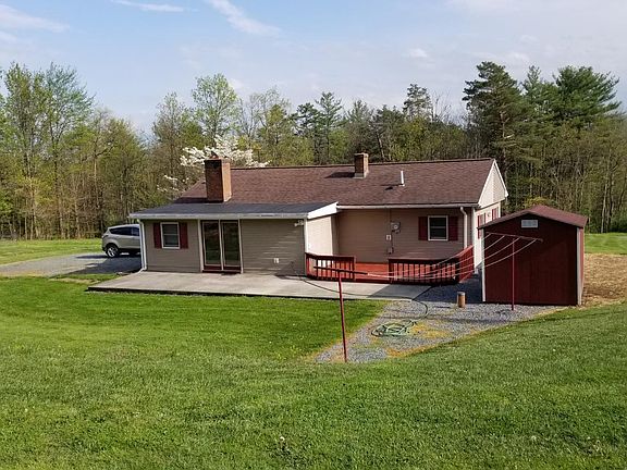 3rd image of 371 Harris Ln