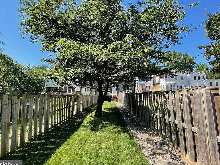 1622 Gales St NE — Photo 31