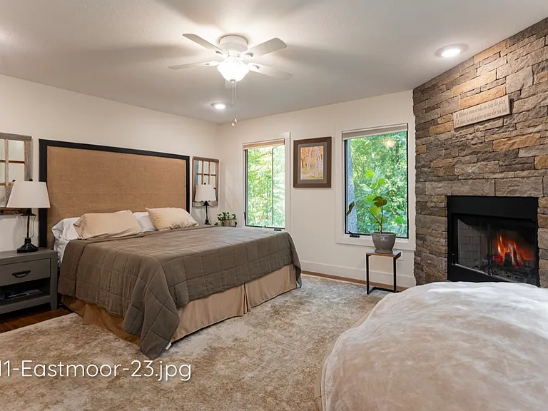 111 Eastmoor Dr — Photo 12