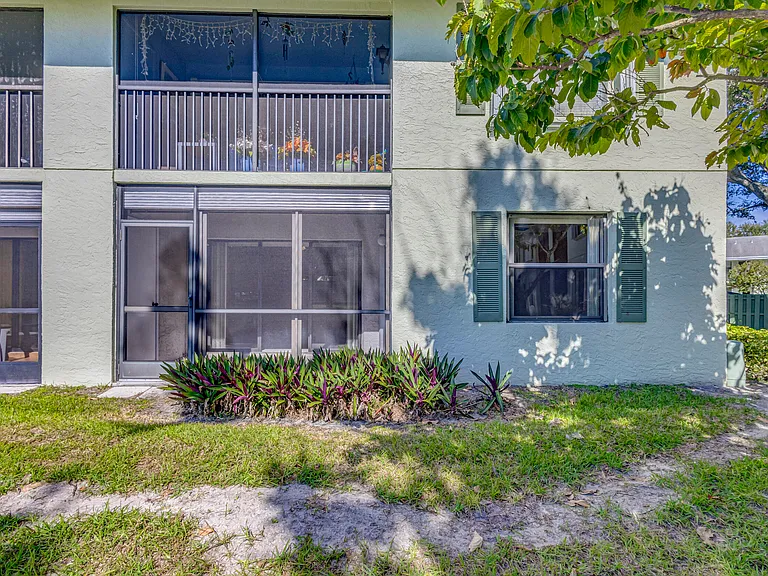 601 Sabal Ridge Cir #A — Photo 54
