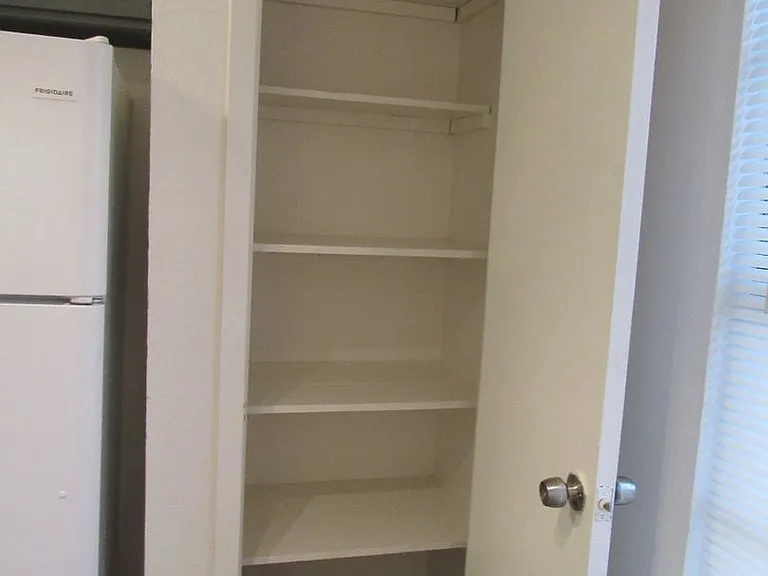 The Metropolis Apartments — Photo 95