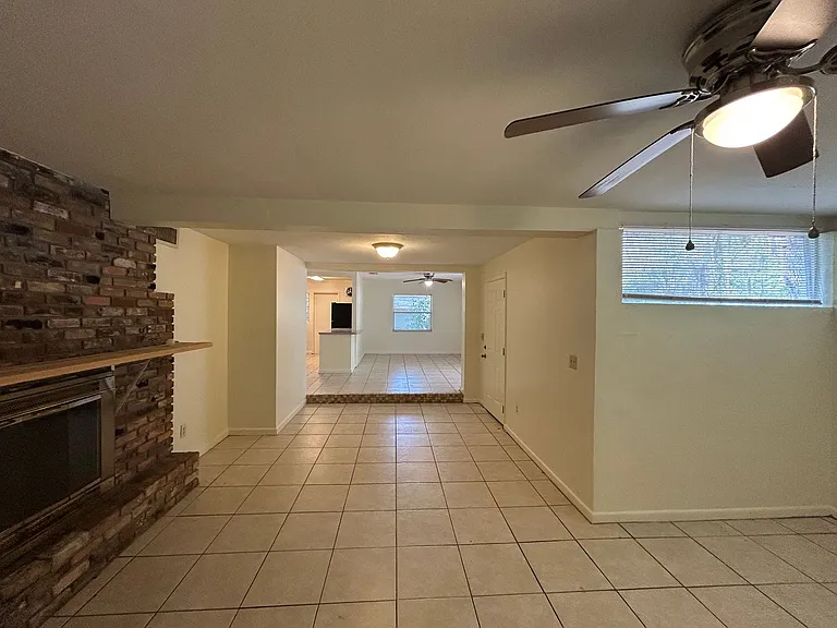 217 NW 36th Dr — Photo 12