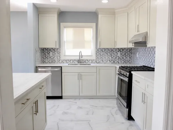 1262 E 12th Ave Floor 1, Roselle, NJ 07203