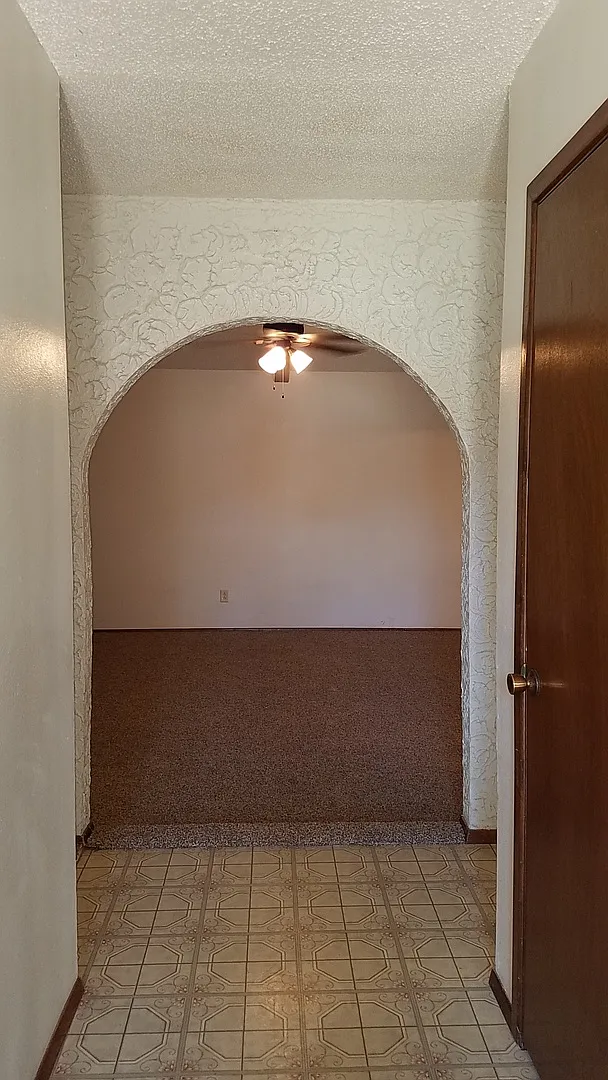 Home Near Mall — Photo 2